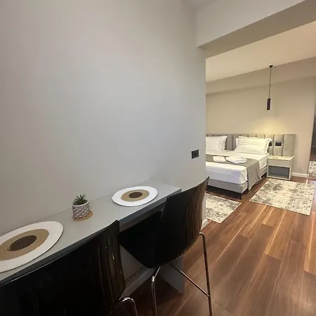 Renev Apartamento Tirana