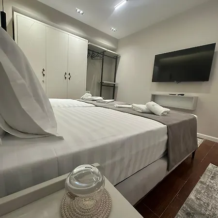 Renev Apartment *